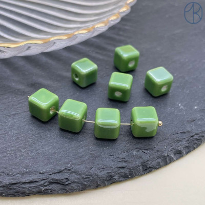 Кубик керамика, цвет зеленый 9 мм штучно
