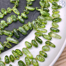 Кварц зеленый тонированный с эффектом Кракле сколы ~ 12-16 мм