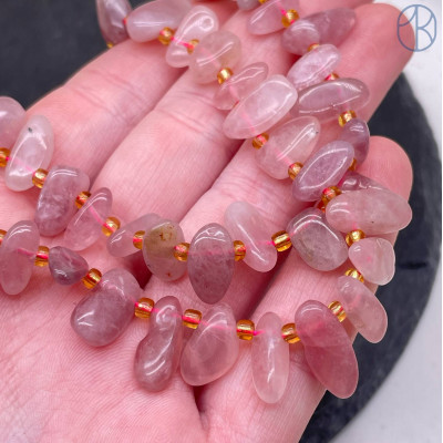 Мадагаскарский розовый кварц сколы ~ 12-16 мм