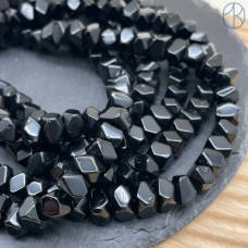 Оникс черный фриформ огранка ~ 9-11 мм Оникс черный фриформ огранка ~ 9-11 мм