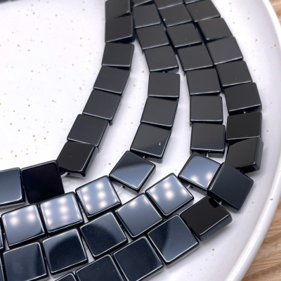 Оникс черный квадрат 10 мм