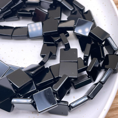 Оникс черный квадрат 14 мм