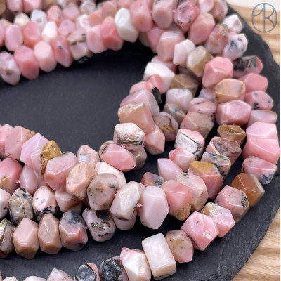 Опал розовый фриформ огранка ~ 9-11 мм