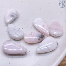 Опал розовый капля ~ 25х12 мм