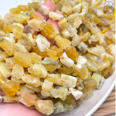 Опал желтый куски ~ 8-12 мм