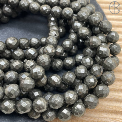 Пирит 10 мм крупная огранка (64 грани)