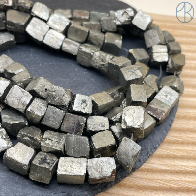 Пирит куб фриформ ~ 12 мм