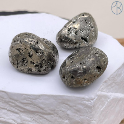 Пирит кусок ~ 2х4 см