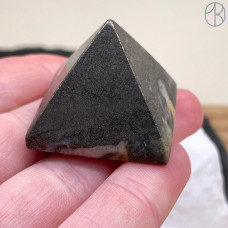 Пирит пирамида 3х3 см