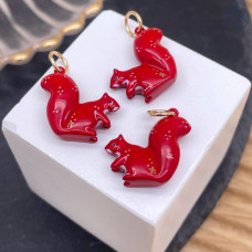 Подвеска белочка красная эмаль, цвет золото 13 мм