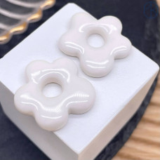 Подвеска-бублик цветок белый ~ 22 мм