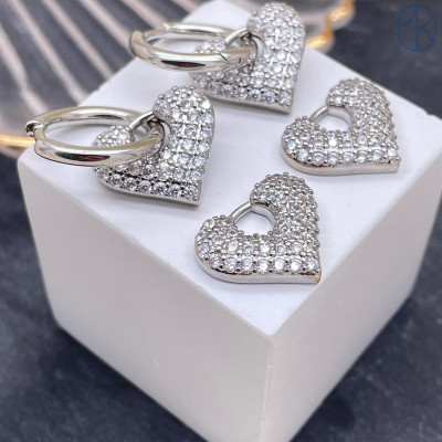 Подвеска бублик сердце цирконы, цвет серебро 16х14 мм 