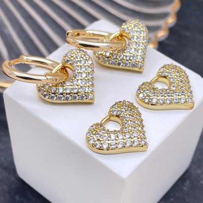 Подвеска бублик сердце цирконы, цвет золото 16х14 мм 