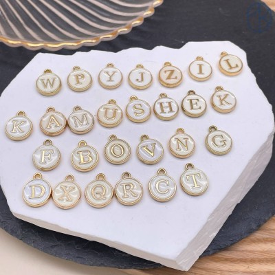 Подвеска буква S белая эмаль, цвет золото 11 мм