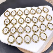 Подвеска буква сталь F, цвет золото 19 мм