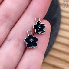 Подвеска цветок черная эмаль, цвет серебро 8 мм 