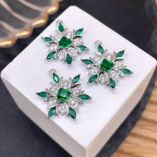 Подвеска цветок цирконы, цвет серебро 18 мм