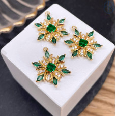 Подвеска цветок цирконы, цвет золото 18 мм