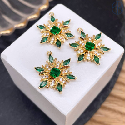 Подвеска цветок цирконы, цвет золото 18 мм