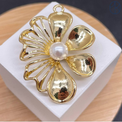 Подвеска цветок, цвет золото 37 мм