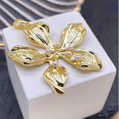 Подвеска цветок, цвет золото 38 мм