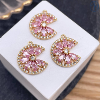 Подвеска цветок розовые цирконы, цвет золото 15 мм 