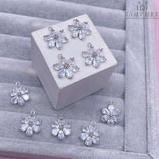 Подвеска Цветок с цирконом, цвет серебро 15х13 мм