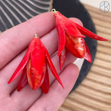 Подвеска цветок в эпоксидной смоле №1, цвет золото ~ 35-40 мм