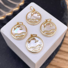 Подвеска дельфин перламутр, цвет золото 13 мм 