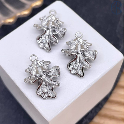 Подвеска фриформ цирконы, цвет серебро 17 мм 