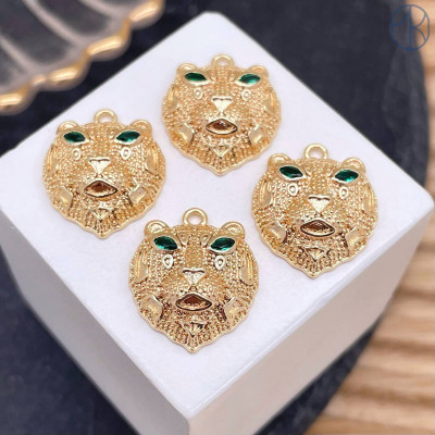 Подвеска гепард зеленые цирконы, цвет золото 18 мм
