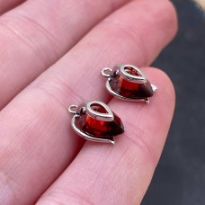 Подвеска капля красный циркон, цвет серебро 10 мм