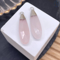 Подвеска капля огранка розовый кварц, цвет серебро 30х9 мм