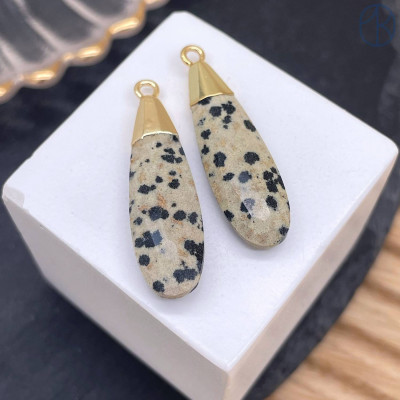 Подвеска капля огранка яшма далматиновая, цвет золото 30х9 мм