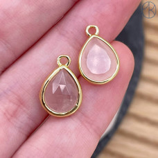 Подвеска капля розовый кварц, цвет золото 11 мм