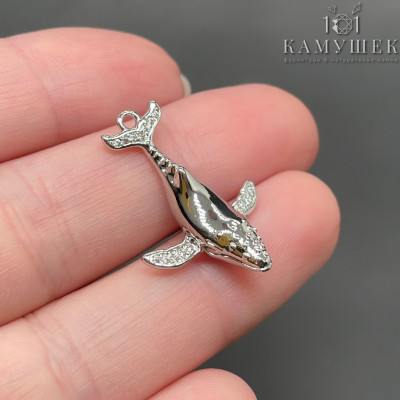 Подвеска Кит с цирконами, цвет серебро 18х25 мм