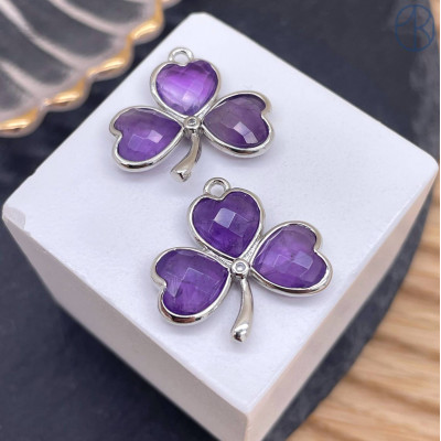 Подвеска клевер огранка аметист, цвет серебро 18 мм