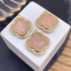 Подвеска клевер огранка цирконы розовый кварц, цвет золото 18 мм