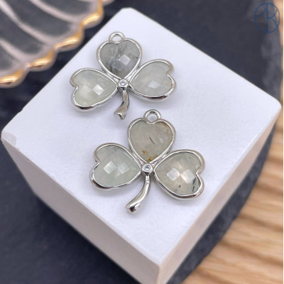Подвеска клевер огранка пренит, цвет серебро 18 мм