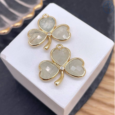 Подвеска клевер огранка пренит, цвет золото 18 мм