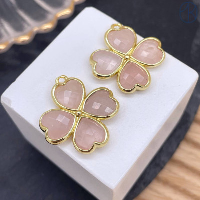 Подвеска клевер огранка розовый кварц, цвет золото 21 мм