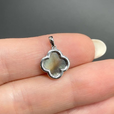 Подвеска клевер с черным перламутром, цвет серебро 13x12 мм