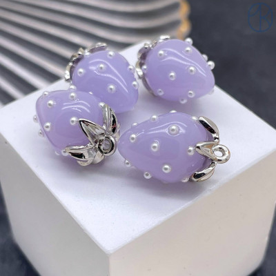 Подвеска клубника сиреневая, цвет серебро 17х12 мм