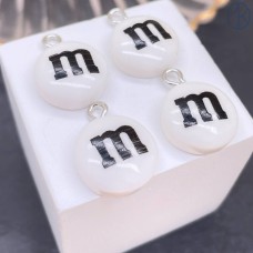 Подвеска конфета белая M&M's, цвет серебро 14 мм
