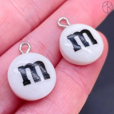 Подвеска конфета белая M&M's, цвет серебро 14 мм