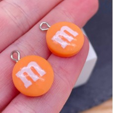 Подвеска конфета оранжевая №1 M&M's, цвет серебро 14 мм