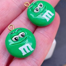 Подвеска конфета зеленая M&M's, цвет золото 19 мм