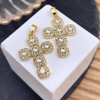 Подвеска крест цирконы, цвет золото 26 мм