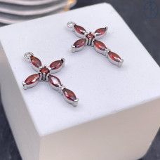 Подвеска крест мини красные цирконы, цвет серебро 8х14 мм