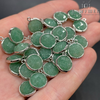 Подвеска круг кварц зеленый клубничный, цвет серебро 10 мм